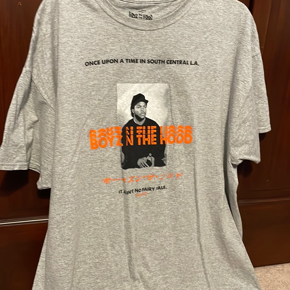 Boyz n the hood graphic tee.
